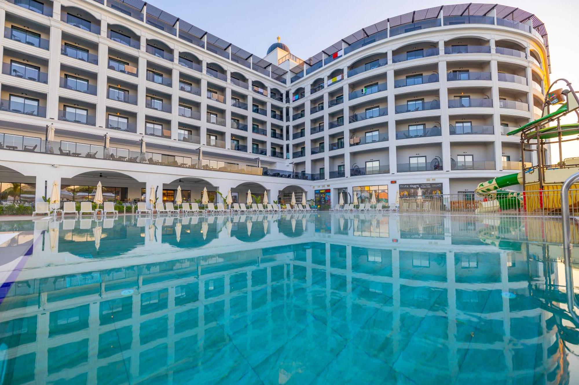 Side Moon Palace Hotel Exterior photo