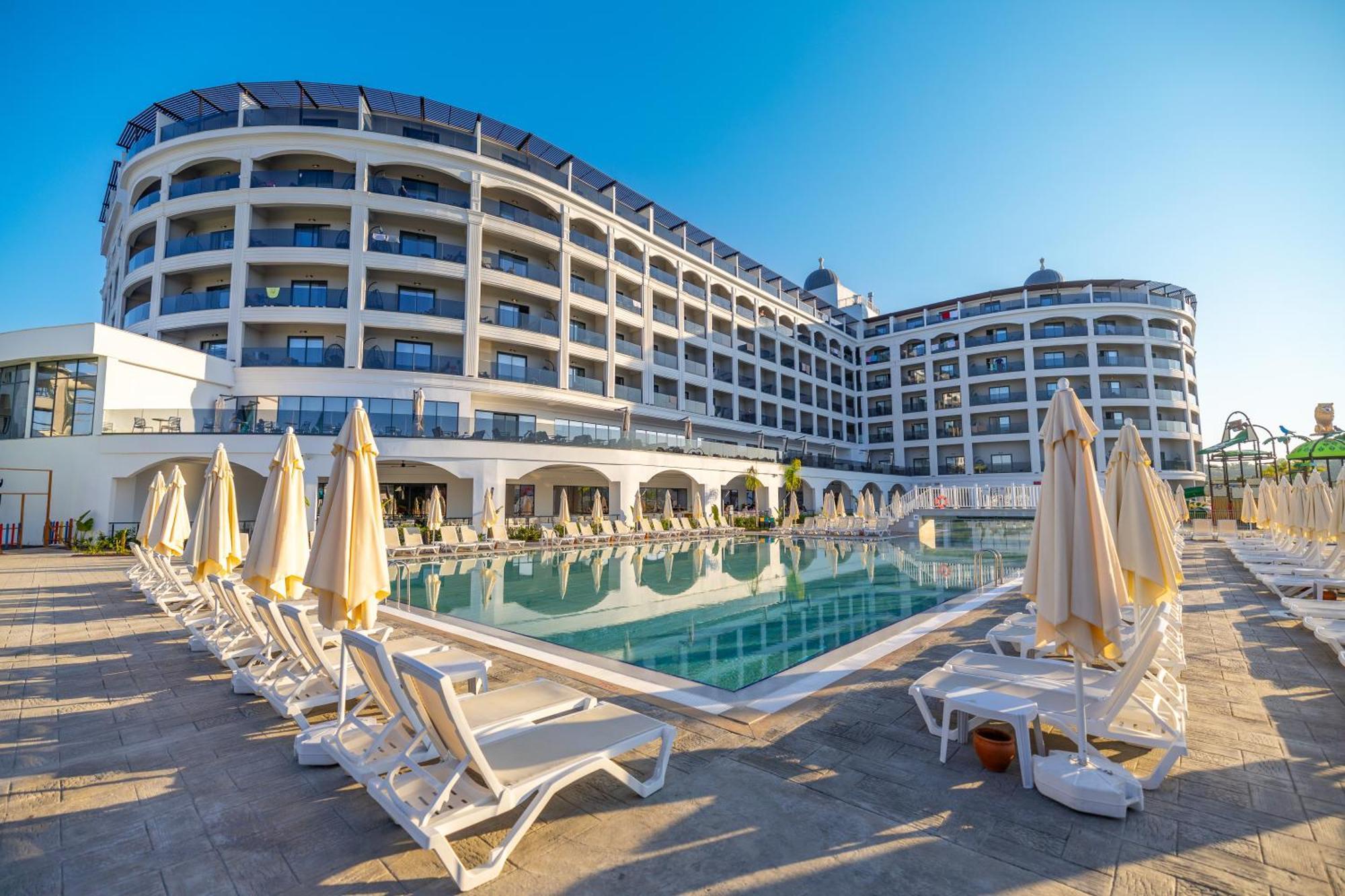 Side Moon Palace Hotel Exterior photo